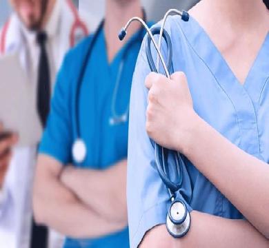 الرعاية الصحية الامريكية تنفق 4.9 تريليون علي الخطط العلاجية 